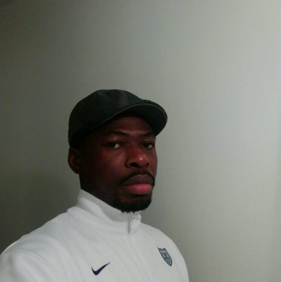 Meet your Posher, Kouakou - Picture 1 of 1